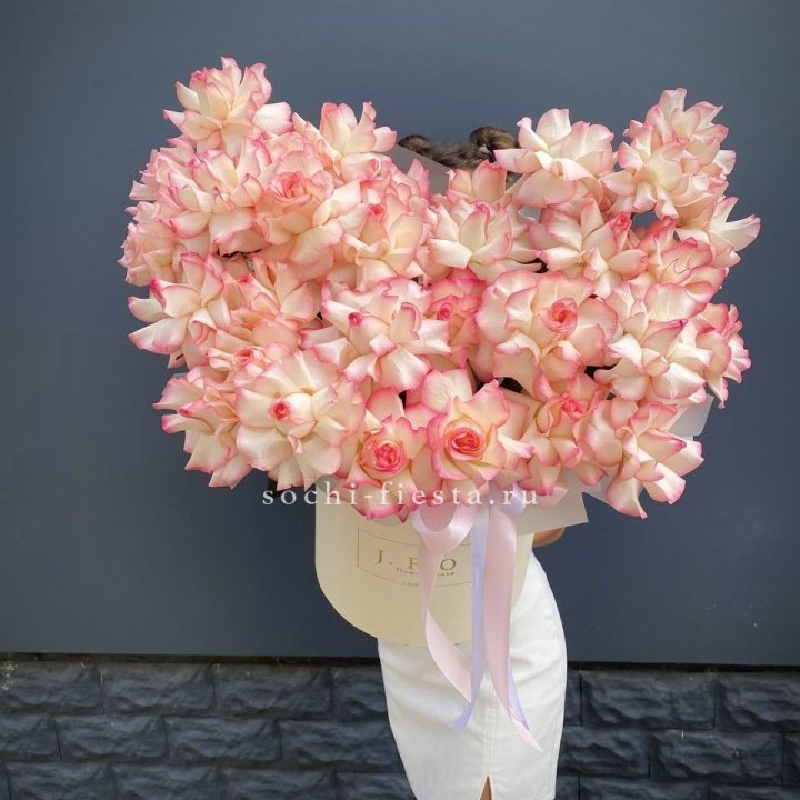 31 французская роза Джумилия в боксе в Иркутске