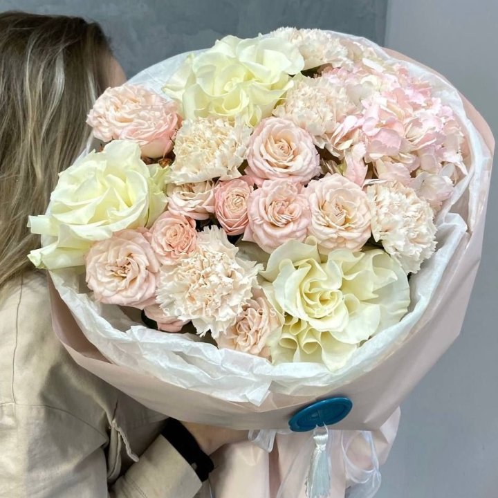 Дизайнерский букет "Джентел" в Иркутске