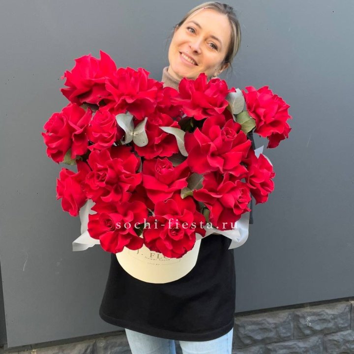 17 Французских роз в боксе в Иркутске