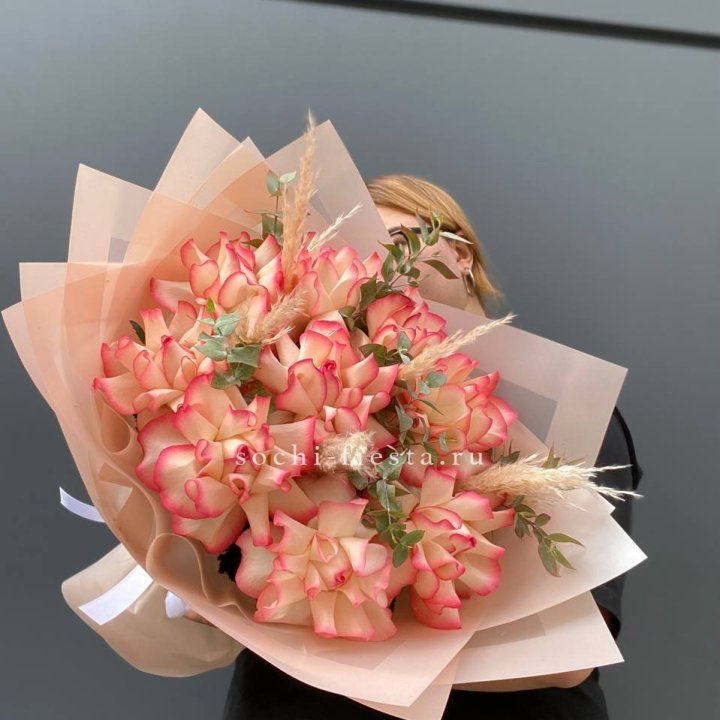 9 Французских роз Джумилия  в Иркутске