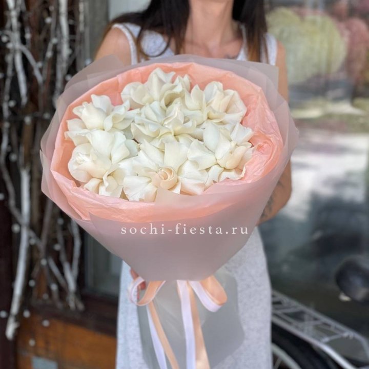 7 Белых французских роз в Иркутске