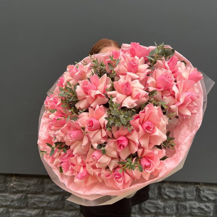  25 розовых французских роз в Иркутске