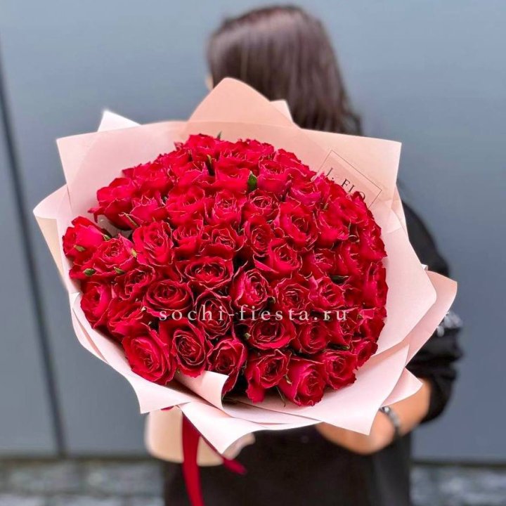 55 кенийских роз в Иркутске