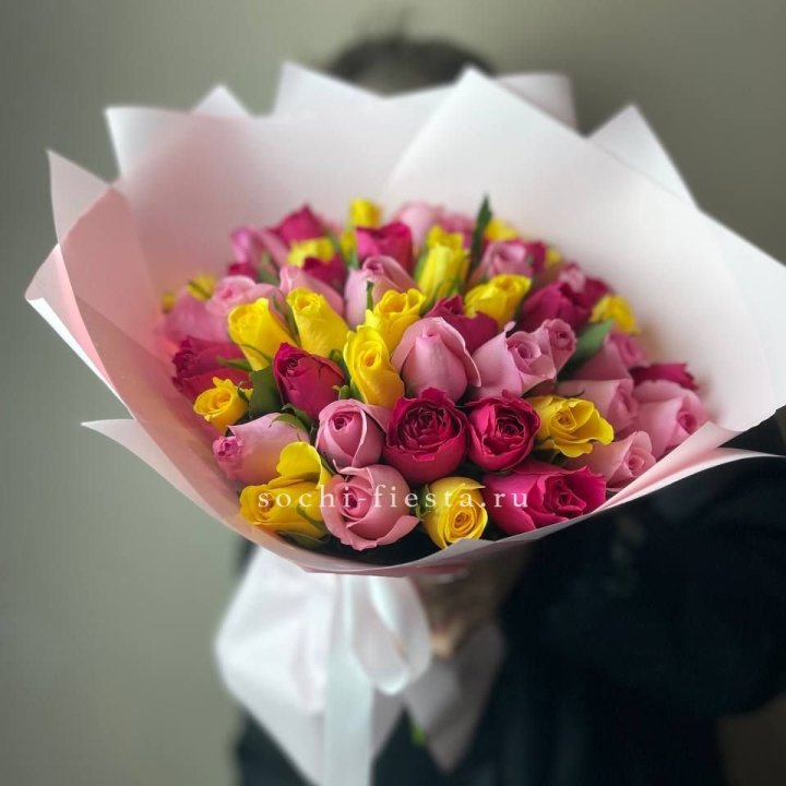 Букет из 51 розы Микс (Кения) в Иркутске