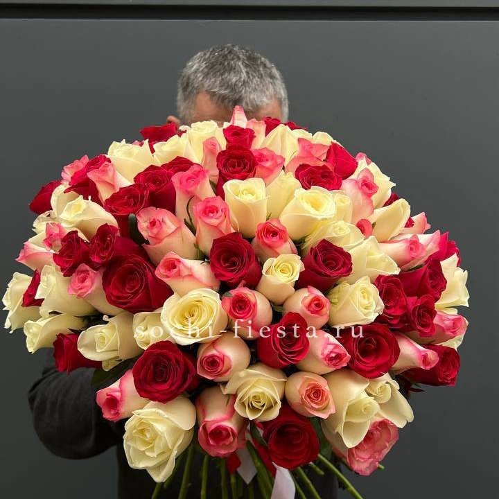 101 разноцветная роза "Джули" в Иркутске