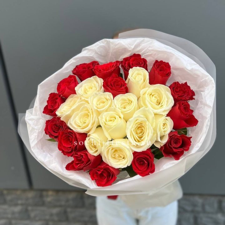 27 роз микс в Иркутске