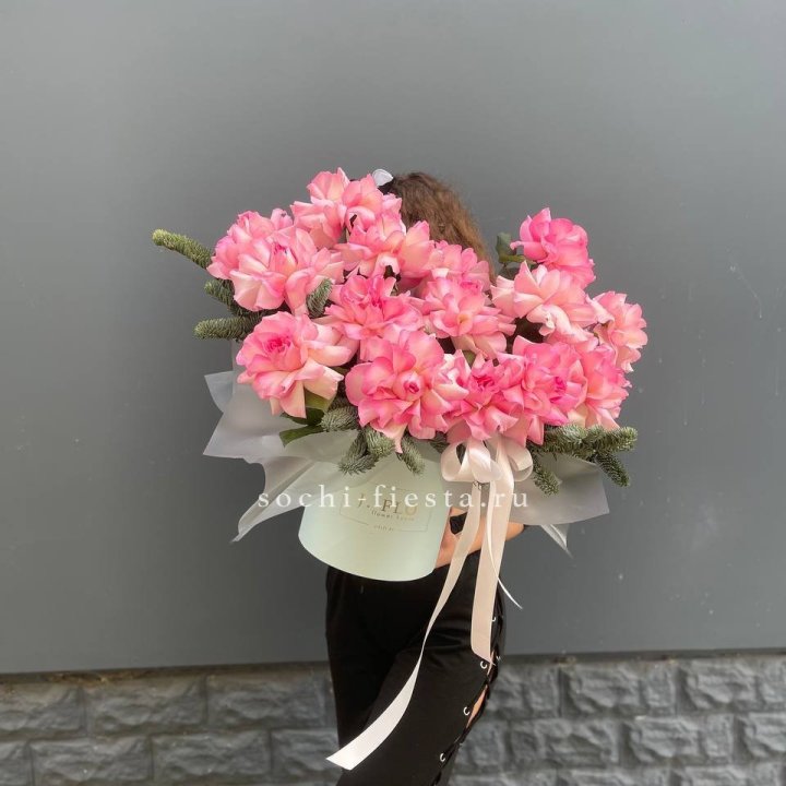 Бокс из 15 французских роз в Иркутске