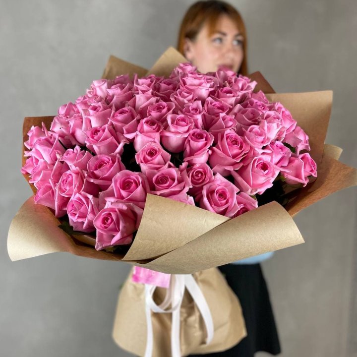 101 розовая роза в Иркутске