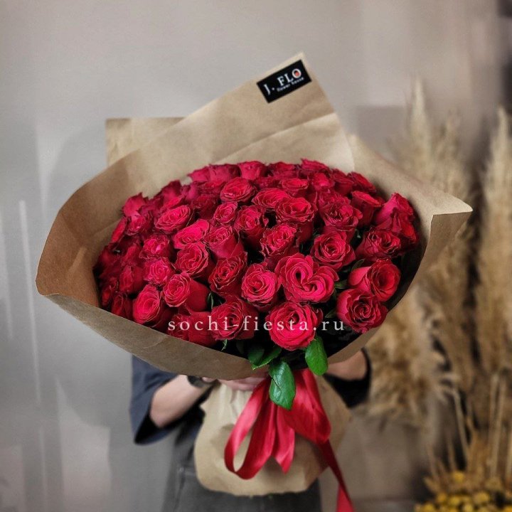 63 красных роз вайт в Иркутске