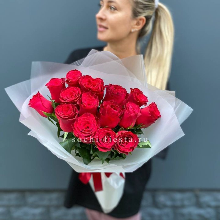 Букет из 15 красных роз  в Иркутске