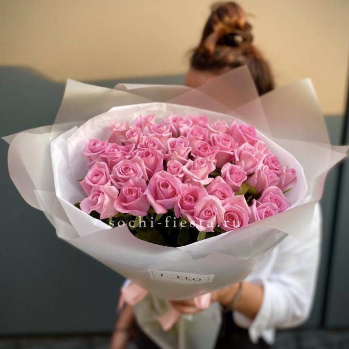 Букет розовых роз  в Иркутске