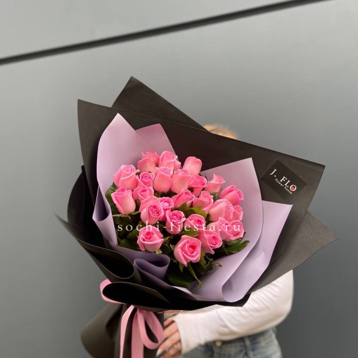 19 розовых роз  в Иркутске