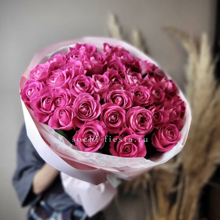 35 розовых роз  в Иркутске
