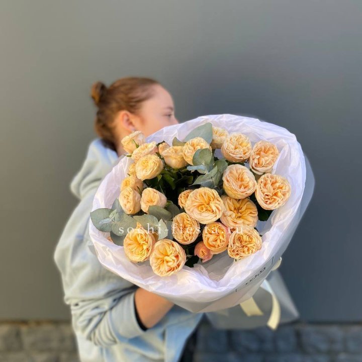 7 пионовидных роз в Иркутске