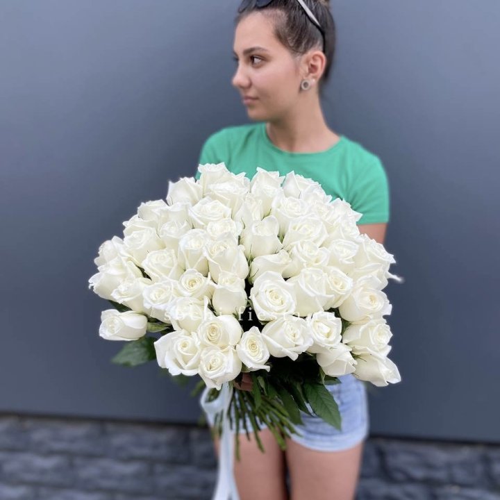51 белая роза в Иркутске