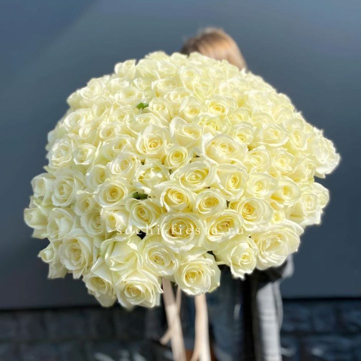 Букет  из 101 белой розы  в Иркутске