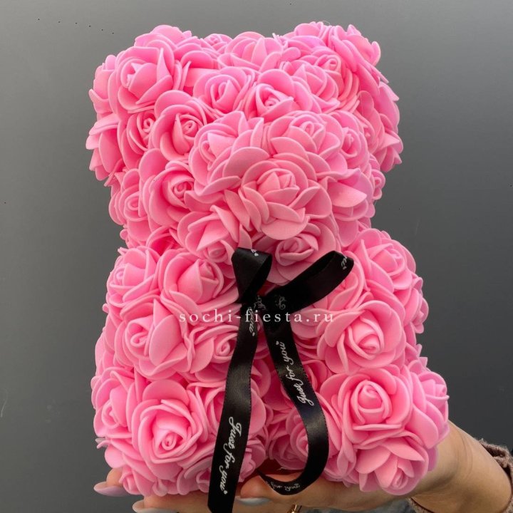 Игрушка медведь из розовых роз в Иркутске