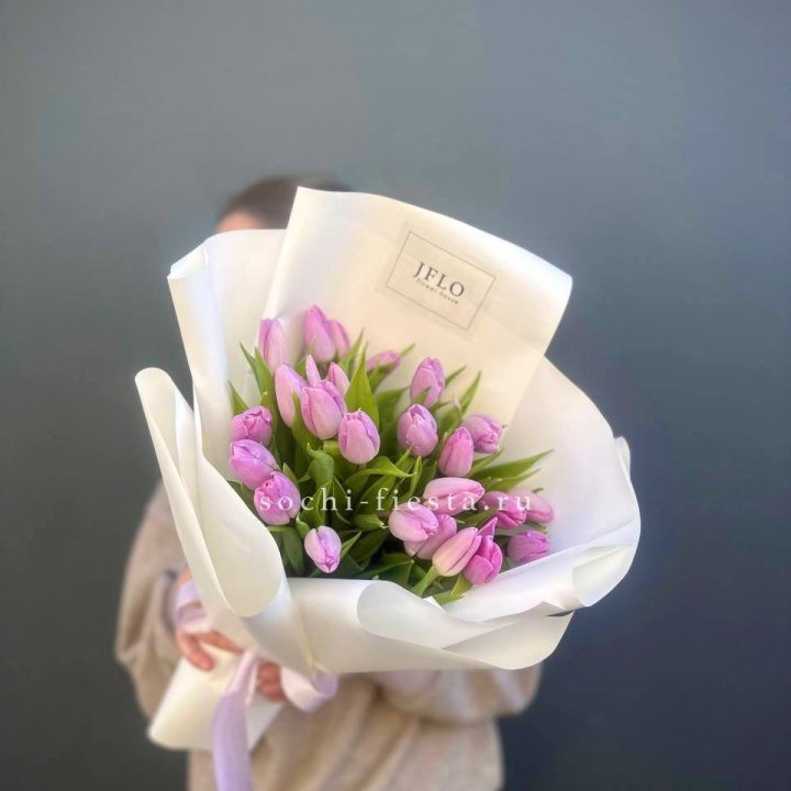 25 сиреневых тюльпанов в Иркутске