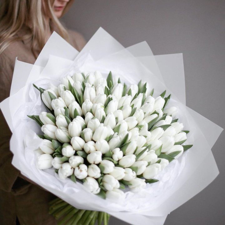 101 белый тюльпан в Иркутске