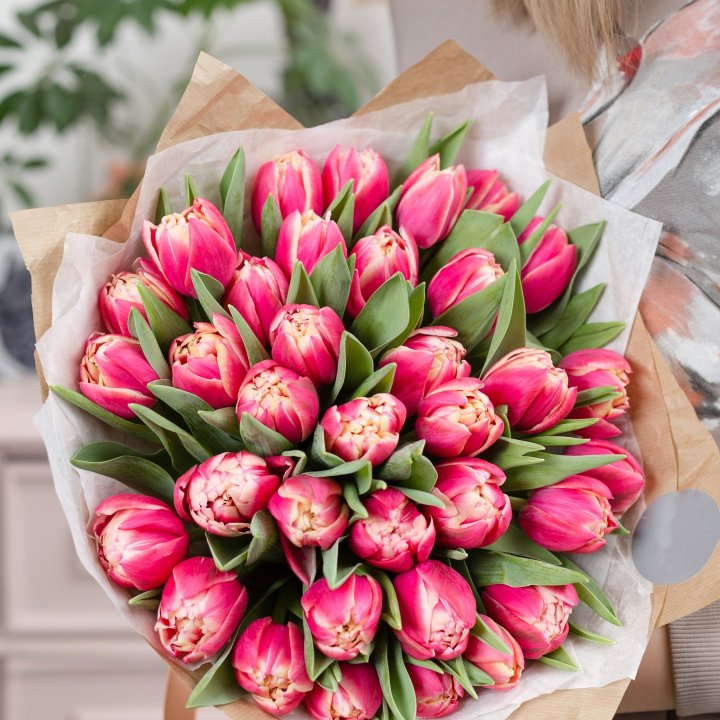 Букет пионовидных тюльпанов в Иркутске